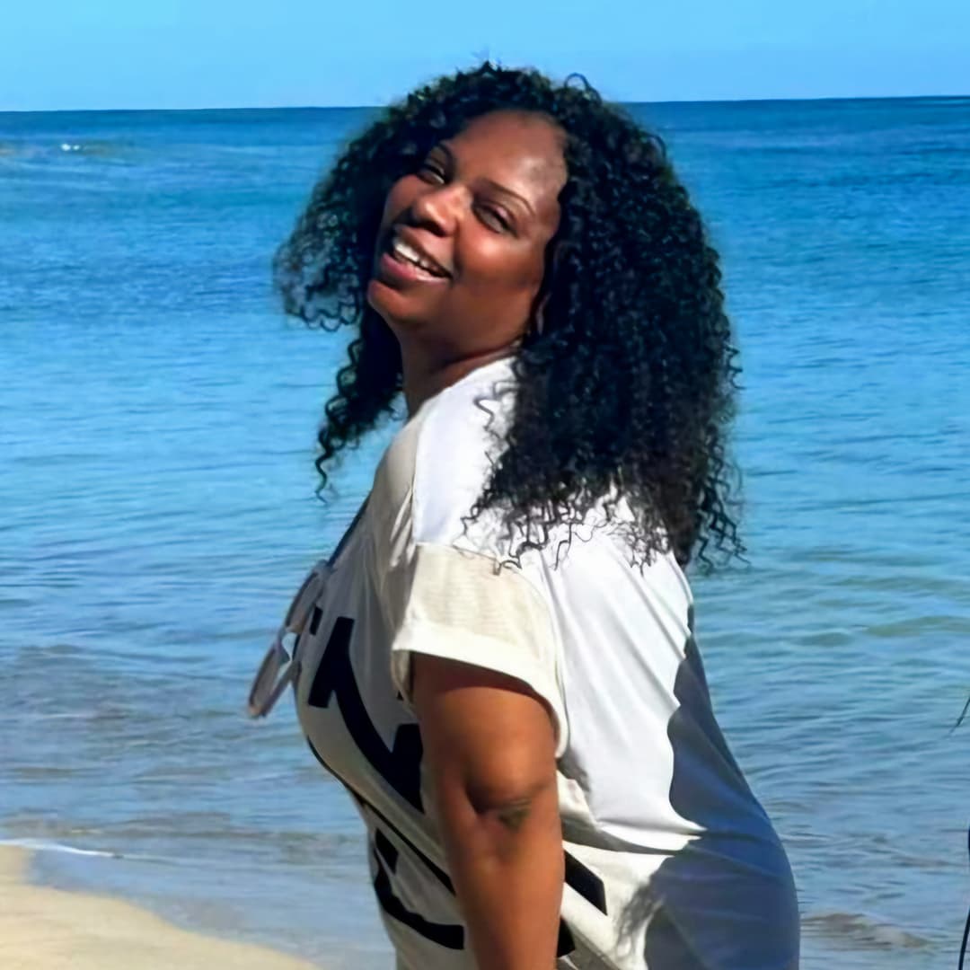 Headshot of Comesha Cunningham secondary image